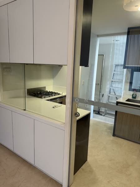 The Trizon, 8 Ridgewood Close, 2 Bedrooms, 1,044 sqft, Condominium For Rent, by Desmond Whang, 500110143 - Kitchen - PropertyGuru.com.sg