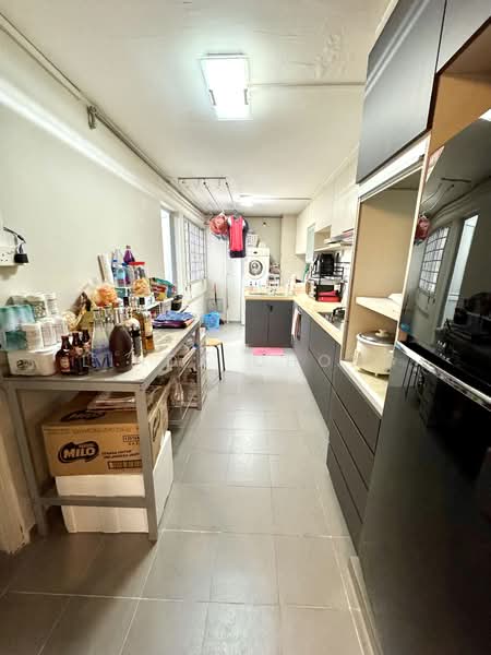 785 Yishun Avenue 2, 785 Yishun Avenue 2, 3 Bedrooms, 1,302 sqft, HDB Flat For Sale, by Linda Chong, 500110147 - Kitchen - PropertyGuru.com.sg