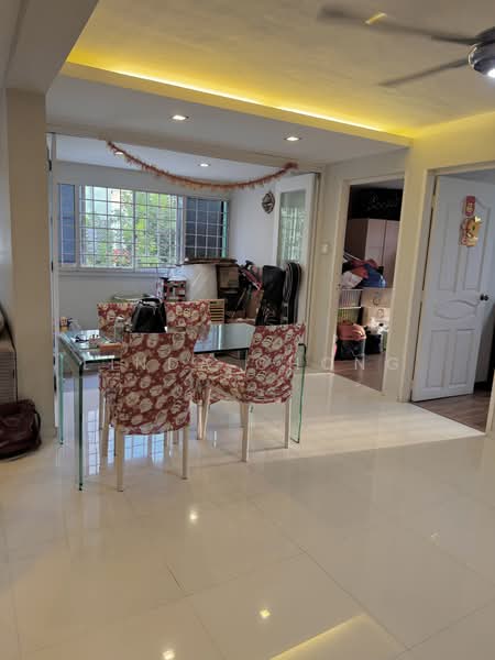 785 Yishun Avenue 2, 785 Yishun Avenue 2, 3 Bedrooms, 1,302 sqft, HDB Flat For Sale, by Linda Chong, 500110147 - Dining Room - PropertyGuru.com.sg