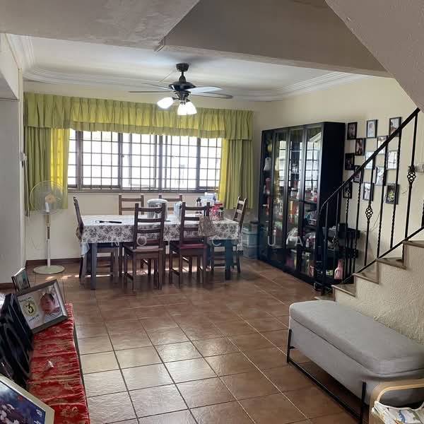 407 Hougang Avenue 10, 407 Hougang Avenue 10, 4 Bedrooms, 1,679 sqft, HDB Flat For Sale, by Roy Chua, 500110149 - Dining Room - PropertyGuru.com.sg