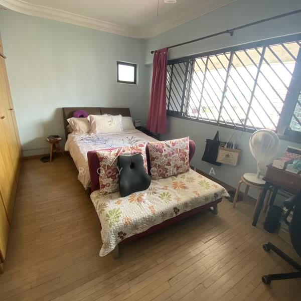 407 Hougang Avenue 10, 407 Hougang Avenue 10, 4 Bedrooms, 1,679 sqft, HDB Flat For Sale, by Roy Chua, 500110149 - Master Bedroom - PropertyGuru.com.sg