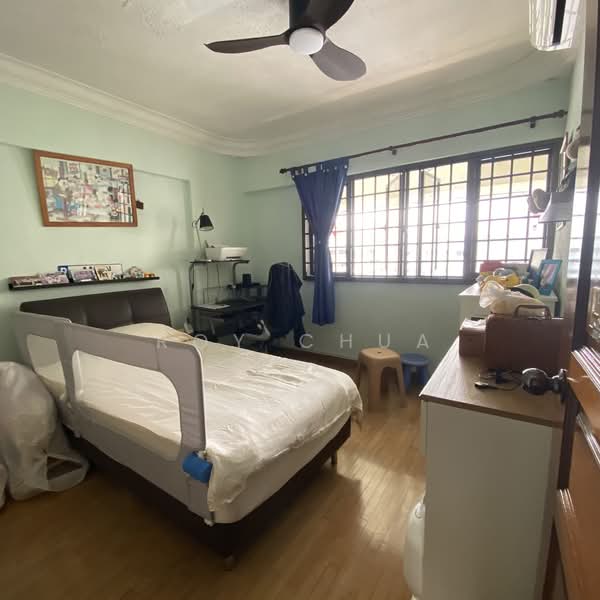 407 Hougang Avenue 10, 407 Hougang Avenue 10, 4 Bedrooms, 1,679 sqft, HDB Flat For Sale, by Roy Chua, 500110149 - Bedroom - PropertyGuru.com.sg
