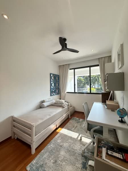 Near King Albert Park MRT/MGS 2.5 Storey Inter-Terrace, , 5 Bedrooms, 3,500 sqft, Terraced House For Sale, by Lynn Er, 500110161 - Bedroom - PropertyGuru.com.sg