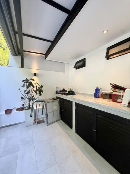 Near King Albert Park MRT/MGS 2.5 Storey Inter-Terrace, , 5 Bedrooms, 3,500 sqft, Terraced House For Sale, by Lynn Er, 500110161 - Exterior - PropertyGuru.com.sg