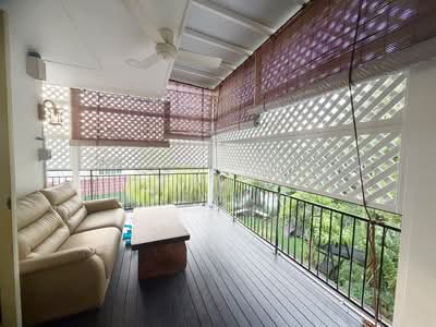 For Rent - Entire 2nd Storey Landed with Balcony and Yard
