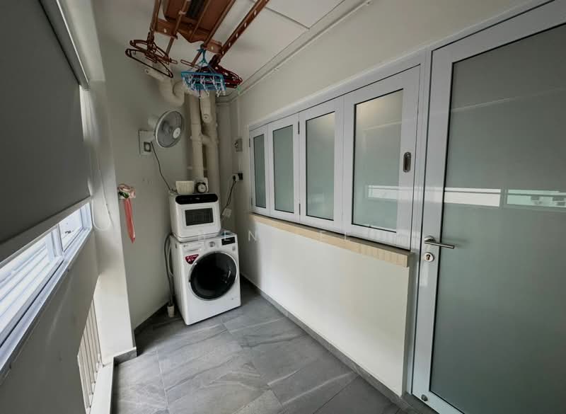 172 Gangsa Road, 172 Gangsa Road, 3 Bedrooms, 1,087 sqft, HDB Flat For Sale, by Ben Lee, 500110176 - Balcony - PropertyGuru.com.sg