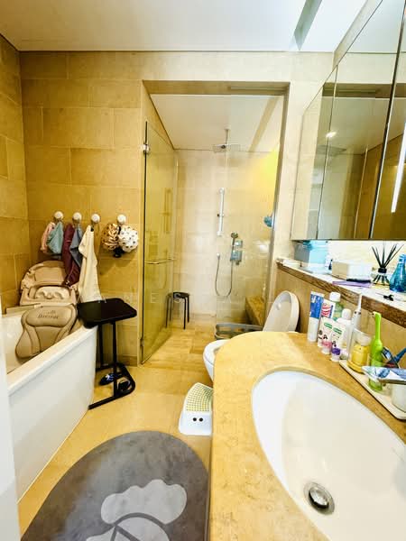 DUO Residences, 1 Fraser Street, 3 Bedrooms, 1,722 sqft, Apartment For Sale, by Vanessa Lim, 500110179 - Bathroom - PropertyGuru.com.sg