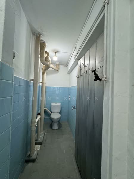 18 Taman Ho Swee, 18 Taman Ho Swee, 2 Bedrooms, 581 sqft, HDB Flat For Sale, by Furness Sng, 500110185 - Bathroom - PropertyGuru.com.sg