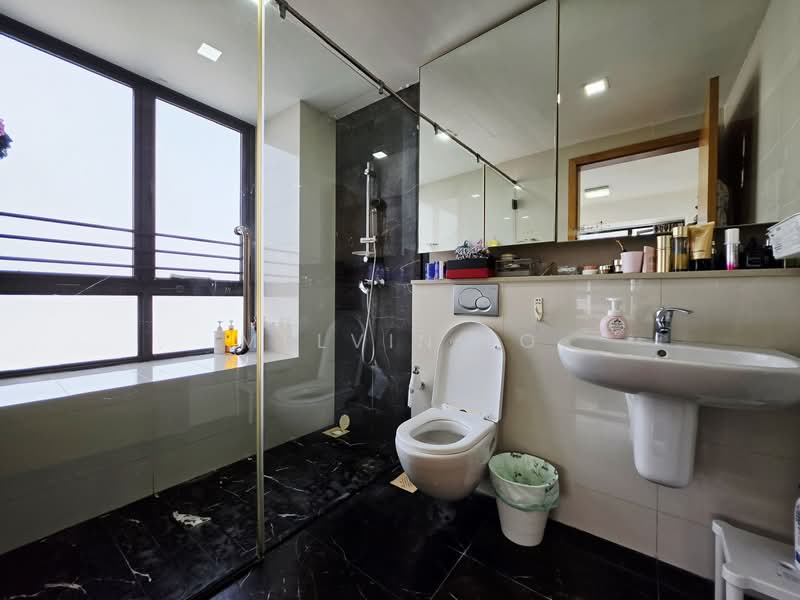 8 @ Woodleigh, 2 Woodleigh Close, 3 Bedrooms, 1,076 sqft, Condominium For Rent, by Melvin Lo, 500110190 - Bathroom - PropertyGuru.com.sg