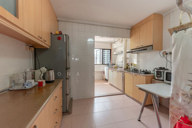 519 Jelapang Road, 519 Jelapang Road, 3 Bedrooms, 1,324 sqft, HDB Flat For Sale, by Fiona Choong, 500110192 - Kitchen - PropertyGuru.com.sg