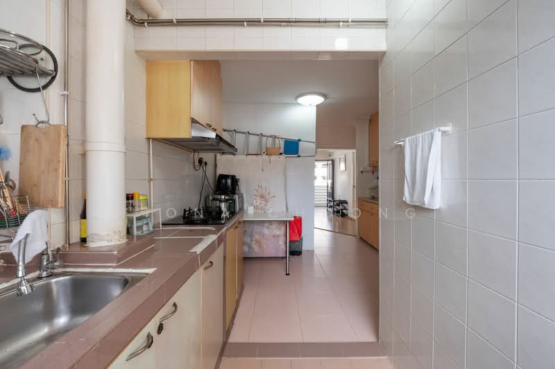 519 Jelapang Road, 519 Jelapang Road, 3 Bedrooms, 1,324 sqft, HDB Flat For Sale, by Fiona Choong, 500110192 - Kitchen - PropertyGuru.com.sg