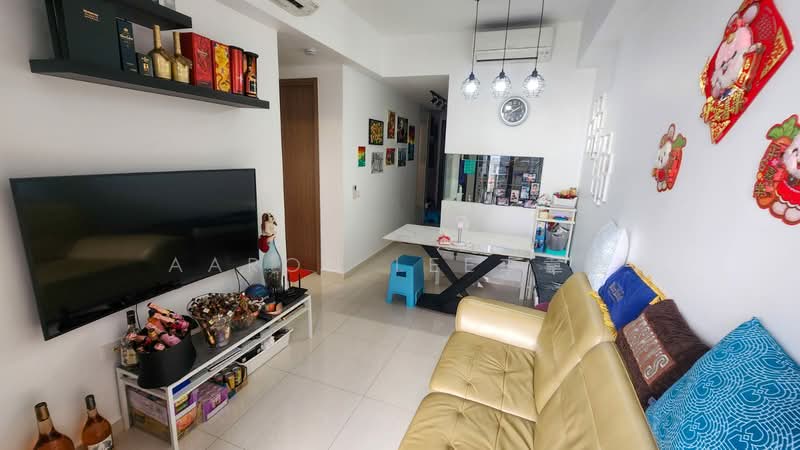 Parc Botannia, 10 Fernvale Street, 2 Bedrooms, 667 sqft, Condominium For Sale, by Aaron Lee李韋樘, 500110194 - Living Room - PropertyGuru.com.sg