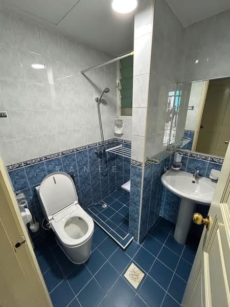 Sembawang Cottage, 369 Sembawang Road, 2 Bedrooms, 1,001 sqft, Apartment For Sale, by Ranee C K, 500110208 - Bathroom - PropertyGuru.com.sg