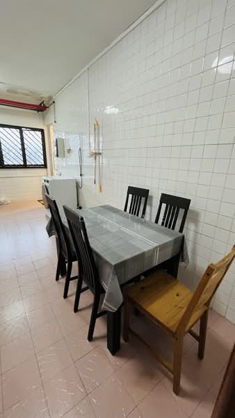 443 Ang Mo Kio Avenue 10, 443 Ang Mo Kio Avenue 10, 2 Bedrooms, 721 sqft, HDB Flat For Rent, by Adeline Chin, 500110225 - Dining Room - PropertyGuru.com.sg
