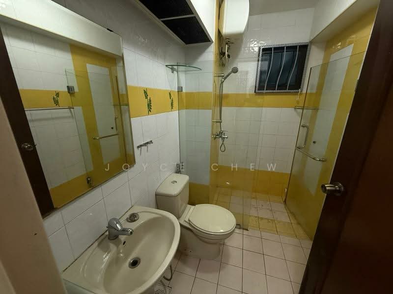 403A Fernvale Lane, 403A Fernvale Lane, 3 Bedrooms, 1,011 sqft, HDB Flat For Sale, by Joyce Chew, 500110238 - Bathroom - PropertyGuru.com.sg