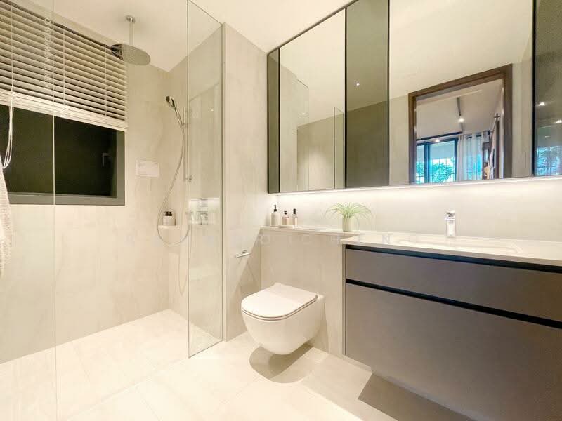 The Continuum, 1-8 Thiam Siew Avenue, 2 Bedrooms, 667 sqft, Condominium For Sale, by Rayner Cheng, 500110243 - Bathroom - PropertyGuru.com.sg