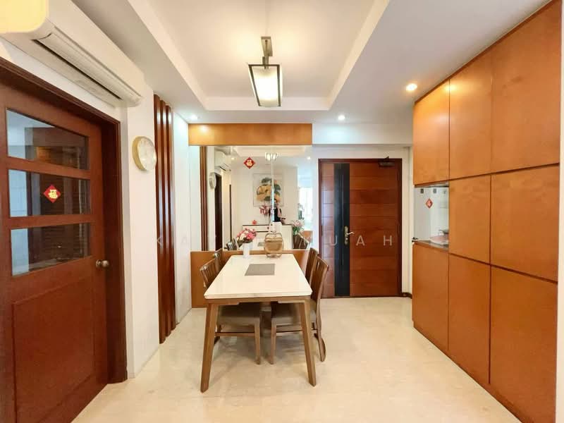 Northoaks, 32 Woodlands Crescent, 3 Bedrooms, 1,292 sqft, Condominium For Sale, by Kavin Kuah, 500110244 - Dining Room - PropertyGuru.com.sg