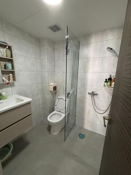 Shelford Regency, 65 Shelford Road, Room Rental, 200 sqft, Condominium For Rent, by Joanne Wang, 500110249 - Bathroom - PropertyGuru.com.sg