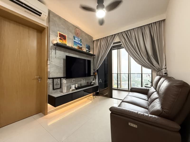 Midwood, 10 Hillview Rise, 1 Bedroom, 549 sqft, Condominium For Sale, by Tan Chea Yang, 500110250 - Living Room - PropertyGuru.com.sg