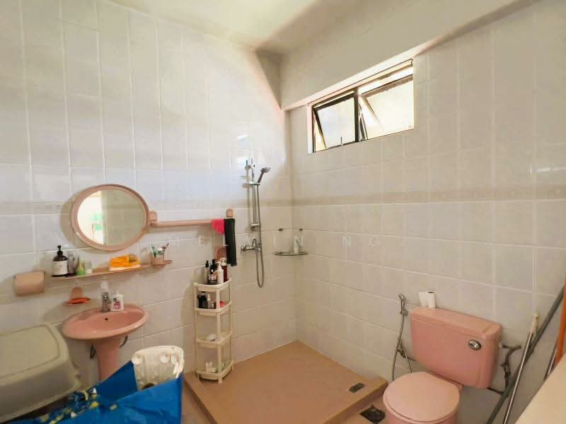 ⭐The Upgrader's Choice✅FREEHOLD, 3500sqft Corner Terrace✅Buy Today, Rebuild Tomorrow, North Facing | 3500sqft | $15XXpsf | NO West Sun, 4 Bedrooms, 2,500 sqft, Corner Terrace For Sale, by Melvin Ng, 500110259 - Bathroom - PropertyGuru.com.sg