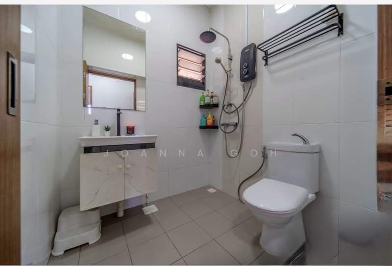 467B Bukit Batok West Avenue 9, 467B Bukit Batok West Avenue 9, 3 Bedrooms, 1,001 sqft, HDB Flat For Sale, by Joanna Goh, 500110280 - Bathroom - PropertyGuru.com.sg