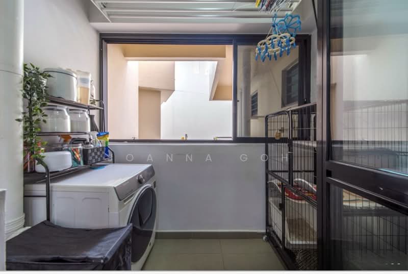 467B Bukit Batok West Avenue 9, 467B Bukit Batok West Avenue 9, 3 Bedrooms, 1,001 sqft, HDB Flat For Sale, by Joanna Goh, 500110280 - Balcony - PropertyGuru.com.sg