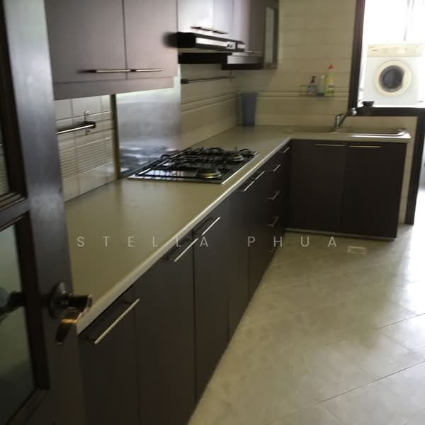 Kensington Park, 2 Kensington Park Drive, 3 Bedrooms, 2,196 sqft, Condominium For Rent, by Stella Phua, 500110289 - Kitchen - PropertyGuru.com.sg