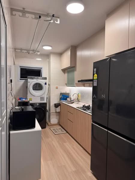 985A Buangkok Crescent, 985A Buangkok Crescent, Room Rental, 150 sqft, HDB Flat For Rent, by Laura Chan 陈诗惠, 500110291 - Kitchen - PropertyGuru.com.sg