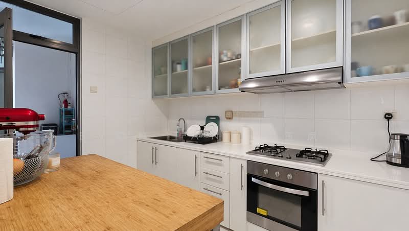 Watermark Robertson Quay, 3 Rodyk Street, 4 Bedrooms, 1,733 sqft, Apartment For Sale, by Evon Tan 陈玉凤, 500110296 - Kitchen - PropertyGuru.com.sg