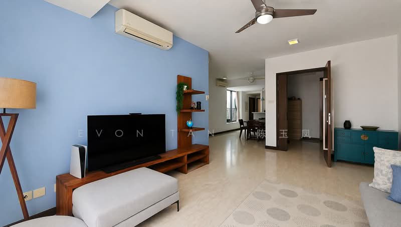 Watermark Robertson Quay, 3 Rodyk Street, 4 Bedrooms, 1,733 sqft, Apartment For Sale, by Evon Tan 陈玉凤, 500110296 - Living Room - PropertyGuru.com.sg