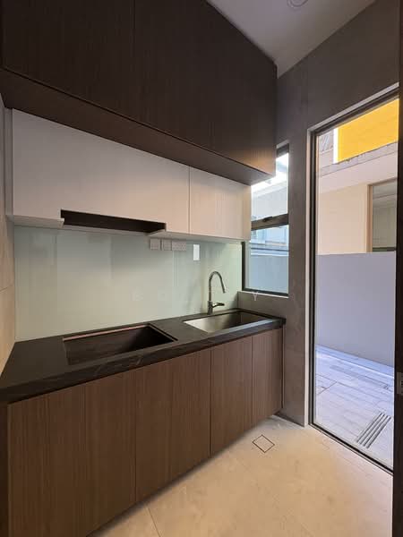 3J East Coast Ave, , 5 Bedrooms, 5,877 sqft, Corner Terrace For Rent, by BQ Tey, 500110301 - Wet Kitchen - PropertyGuru.com.sg