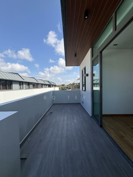3J East Coast Ave, , 5 Bedrooms, 5,877 sqft, Corner Terrace For Rent, by BQ Tey, 500110301 - Master Bedroom Balcony - PropertyGuru.com.sg