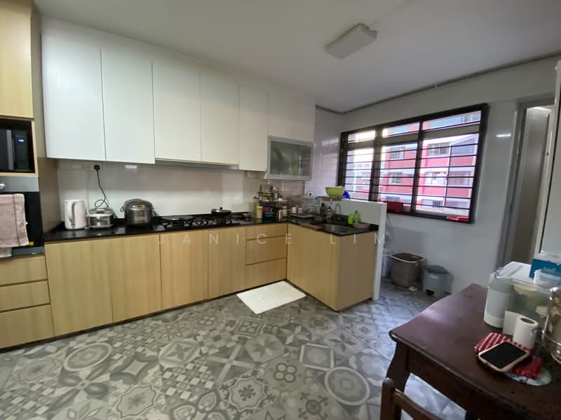 5 Toh Yi Drive, 5 Toh Yi Drive, 3 Bedrooms, 1,119 sqft, HDB Flat For Sale, by Janice Lim, 500110313 - Kitchen - PropertyGuru.com.sg
