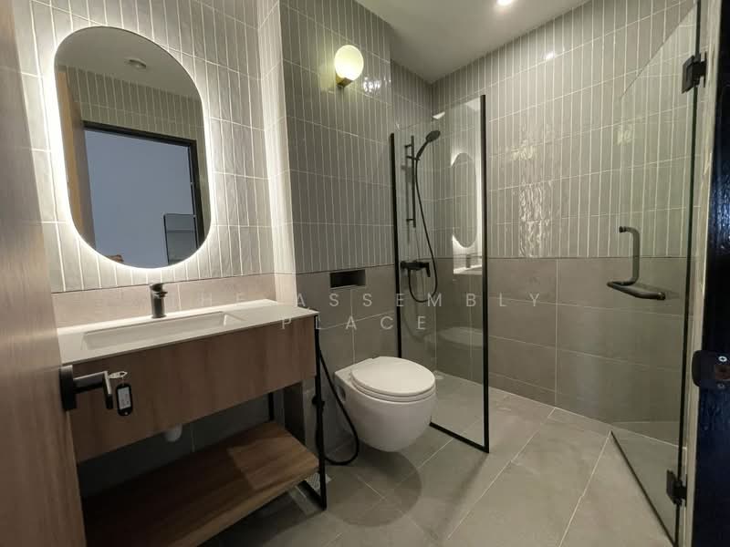 138 Jalan Besar, , Room Rental, 380 sqft, Conservation House For Rent, by Jovin - The Assembly Place, 500110317 - Master Bathroom 2 - PropertyGuru.com.sg