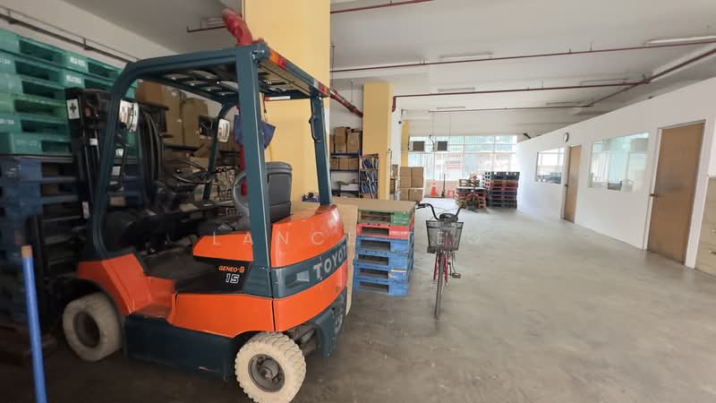 Ground Floor Warehouse Space For Sale Near Paya Lebar Mrt, , 1,991 sqft, Factory / Workshop (B2) For Sale, by Lance Teo, 500110328 - Interior - CommercialGuru.com.sg