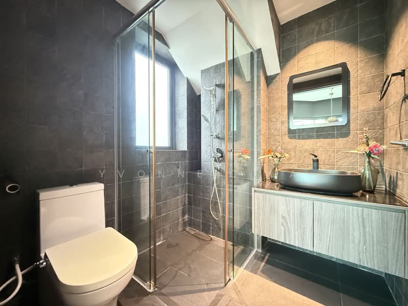 RV Edge, 2 Shanghai Road, 2 Bedrooms, 1,066 sqft, Condominium For Sale, by Yvonne Chua, 500110333 - Bathroom - PropertyGuru.com.sg