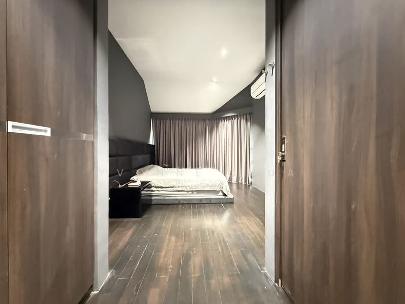 RV Edge, 2 Shanghai Road, 2 Bedrooms, 1,066 sqft, Condominium For Sale, by Yvonne Chua, 500110333 - Bedroom - PropertyGuru.com.sg