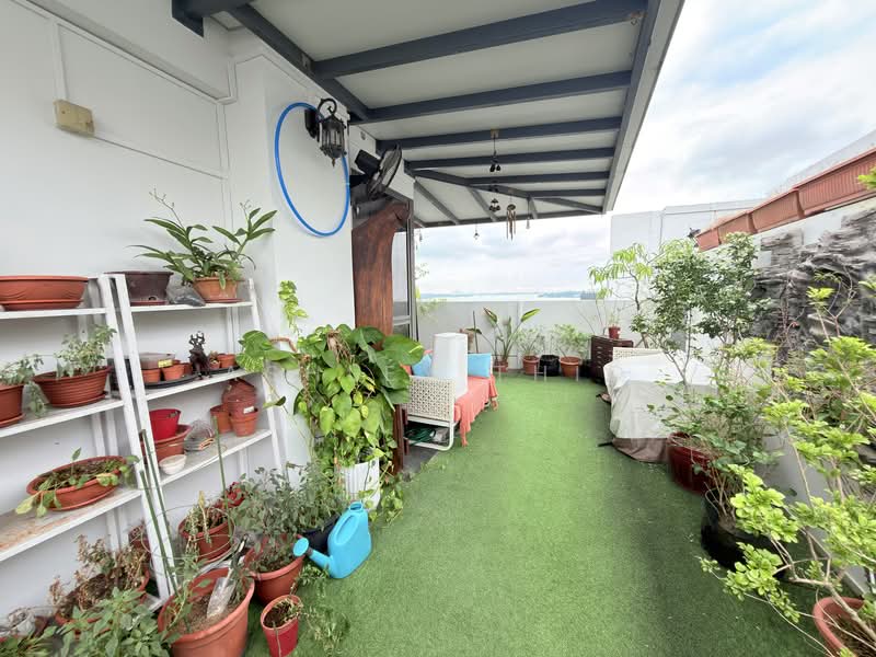 Vue 8 Residence, Pasir Ris Heights, 4 Bedrooms, 2,228 sqft, Condominium For Sale, by Ashley Thio, 500110338 - Balcony - PropertyGuru.com.sg