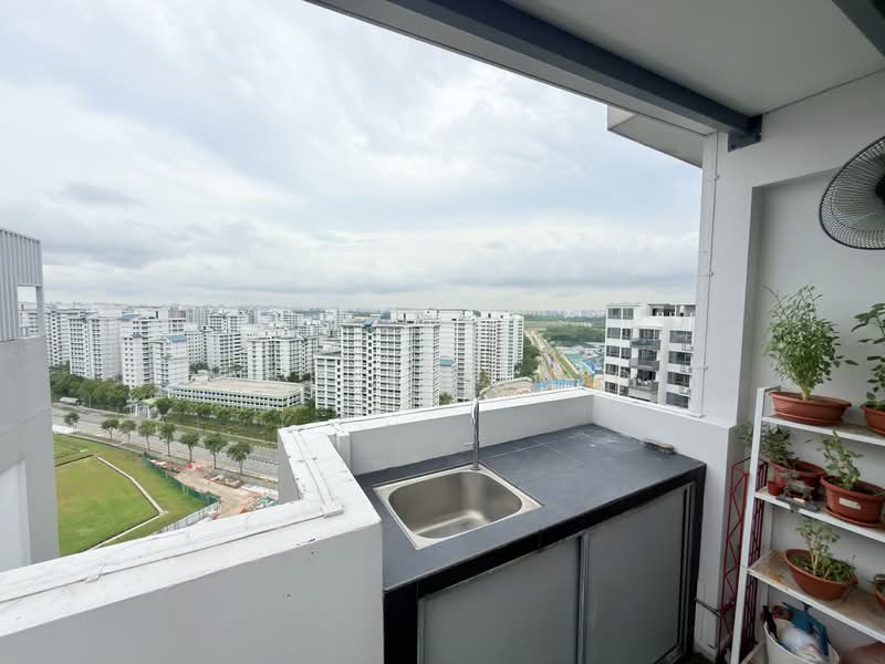 Vue 8 Residence, Pasir Ris Heights, 4 Bedrooms, 2,228 sqft, Condominium For Sale, by Ashley Thio, 500110338 - Balcony - PropertyGuru.com.sg