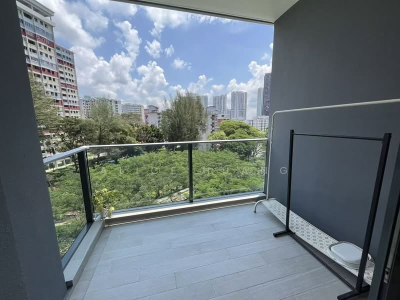 Stirling Residences, 23 Stirling Road, 2 Bedrooms, 764 sqft, Condominium For Sale, by Alice Huang, 500110341 - Balcony - PropertyGuru.com.sg