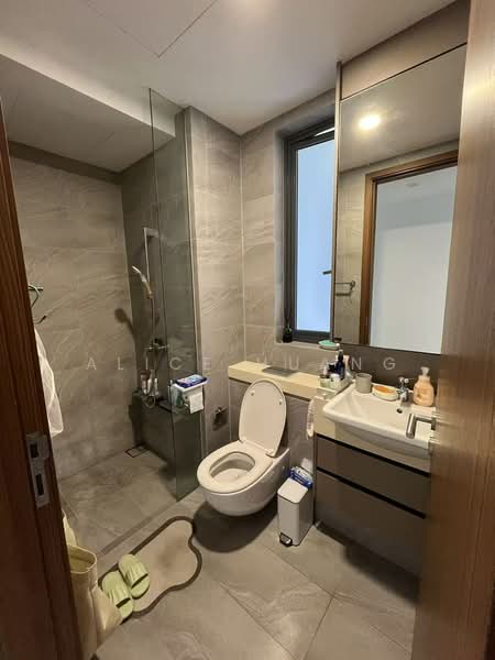 Stirling Residences, 23 Stirling Road, 2 Bedrooms, 764 sqft, Condominium For Sale, by Alice Huang, 500110341 - Bathroom - PropertyGuru.com.sg