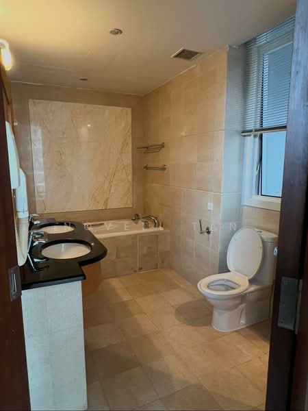 Cuscaden Residences, 26 Cuscaden Road, 3 Bedrooms, 1,485 sqft, Condominium For Sale, by Novell Tan, 500110344 - Bathroom - PropertyGuru.com.sg