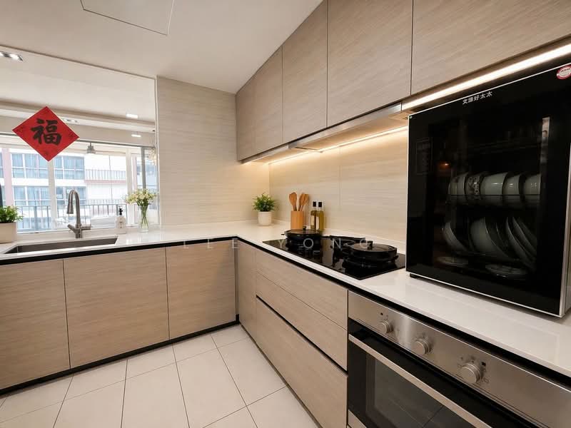 Bellewoods, 100 Woodlands Avenue 5, 5 Bedrooms, 1,227 sqft, Executive Condominium For Sale, by Lee Yong, 500110353 - Kitchen - PropertyGuru.com.sg