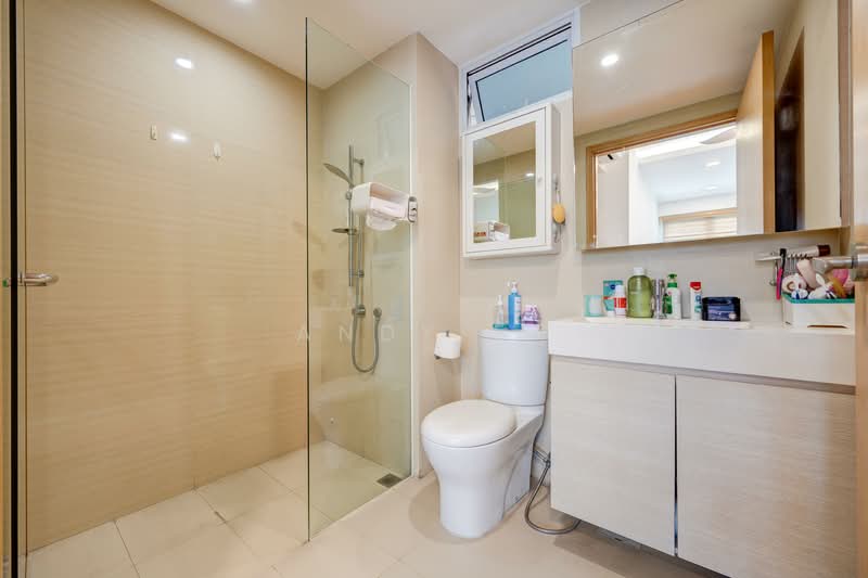 The Tampines Trilliant, 21 Tampines Central 7, 3 Bedrooms, 1,130 sqft, Executive Condominium For Sale, by Andy Ea, 500110354 - Bathroom - PropertyGuru.com.sg
