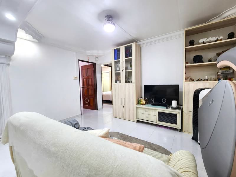 643 Woodlands Ring Road, 643 Woodlands Ring Road, 3 Bedrooms, 1,087 sqft, HDB Flat For Sale, by Shon Foong, 500110359 - Living Room - PropertyGuru.com.sg