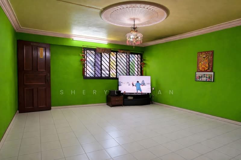 111 Serangoon North Avenue 1, 111 Serangoon North Avenue 1, 3 Bedrooms, 980 sqft, HDB Flat For Sale, by Sheryl Chan, 500110360 - Living Room - PropertyGuru.com.sg