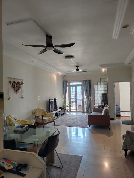 Astoria Park, 34 Lorong Mydin, 3 Bedrooms, 1,195 sqft, Condominium For Rent, by B.L. Tan, 500110371 - Living Room - PropertyGuru.com.sg