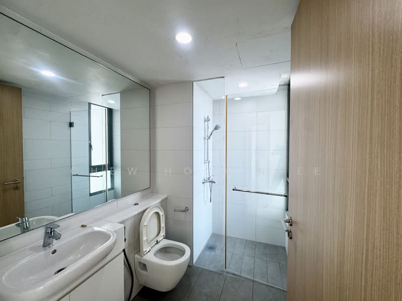 Ripple Bay, 10 Pasir Ris Link, 2 Bedrooms, 764 sqft, Condominium For Rent, by Chew Hock Ngee, 500110372 - Bathroom - PropertyGuru.com.sg