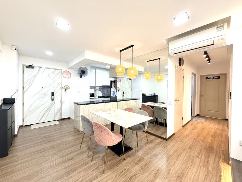 489D Choa Chu Kang Avenue 5, 489D Choa Chu Kang Avenue 5, 3 Bedrooms, 1,001 sqft, HDB Flat For Sale, by Fatin Amira, 500110373 - Kitchen - PropertyGuru.com.sg