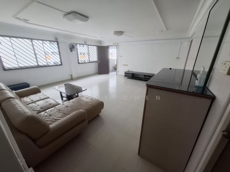 407 Fajar Road, 407 Fajar Road, 3 Bedrooms, 1,119 sqft, HDB Flat For Rent, by Jerry Chen, 500110379 - Living Room - PropertyGuru.com.sg